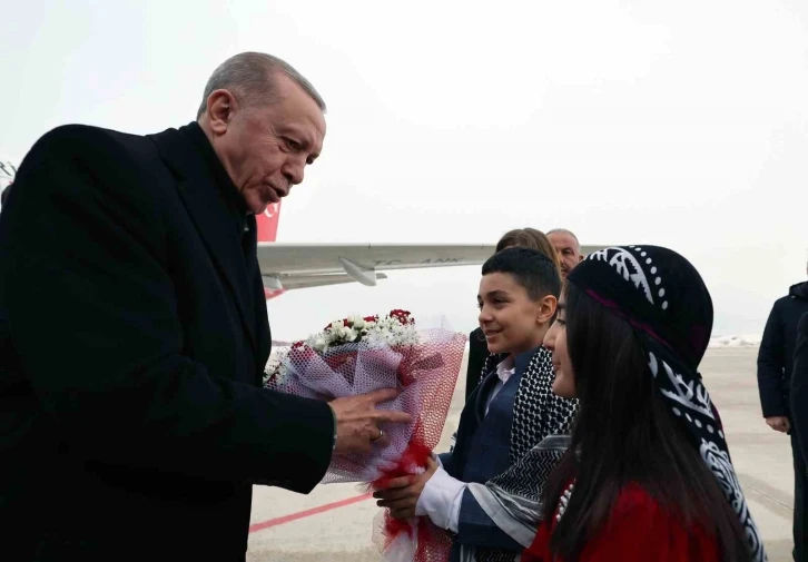 Cumhurbaşkanı Erdoğan: "Her ikisi de bu milletin terör belasından yakasını kurtarmasını hiçbir zaman istemediler"
