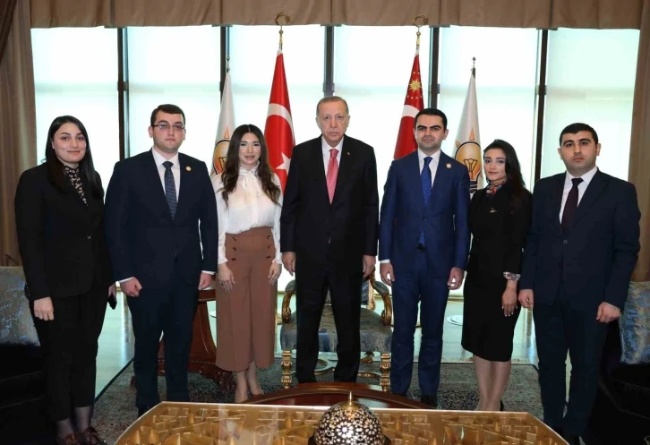 Cumhurbaşkanı Erdoğan Yeni Azerbaycan Partisi Gençler Birliği Başkanı’nı kabul etti
