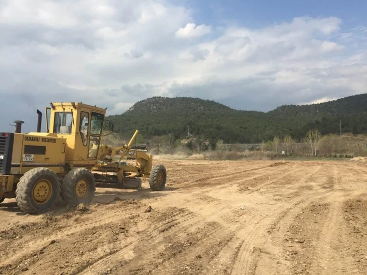 Cumhurbaşkanı Recep Tayyip Erdoğan tarafından desteklenen doğal futbol sahası tamamlanmak üzere
