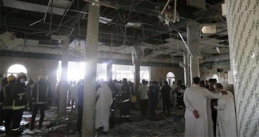 Camiye bombalı saldırı!