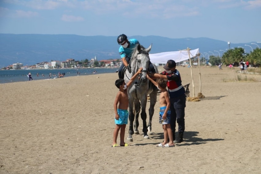 Bursa’nın sahilleri ve piknik alanları atlı jandarma timlerine emanet