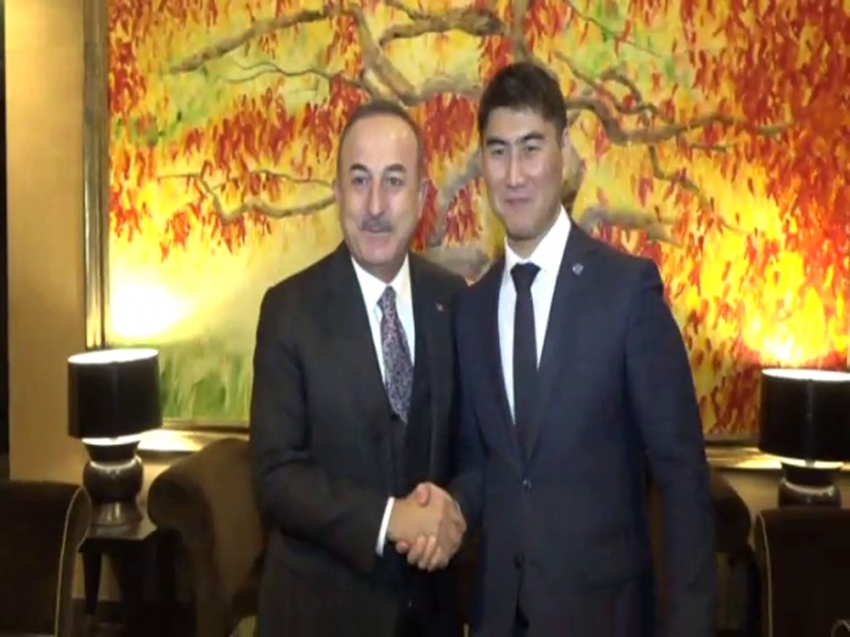 Bakan Çavuşoğlu, Kırgız mevkidaşı Aidarbekov ile görüştü