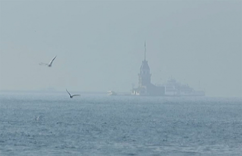 İstanbul’da sis deniz ulaşımını olumsuz etkiledi