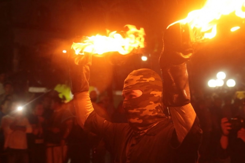 El Salvador’da geleneksel ateş topu festivali