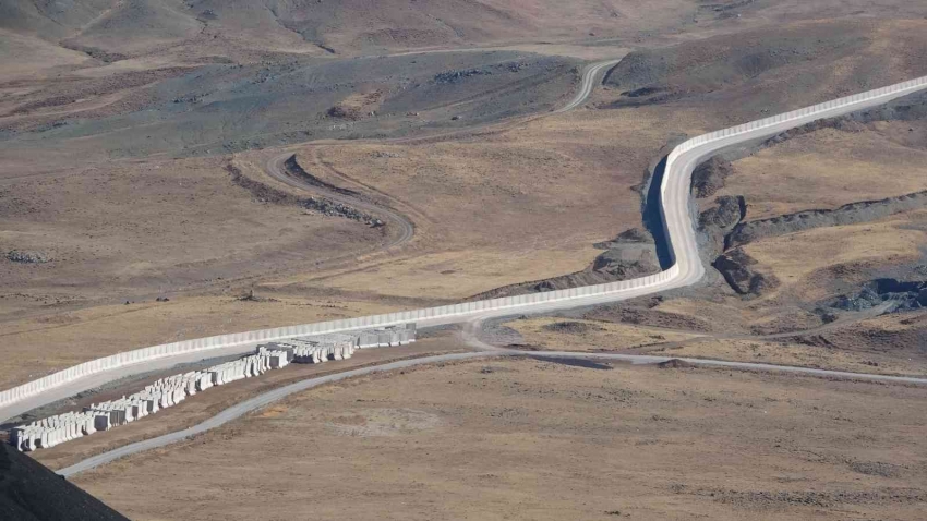  İran sınırına 27 kilometrelik duvar örüldü