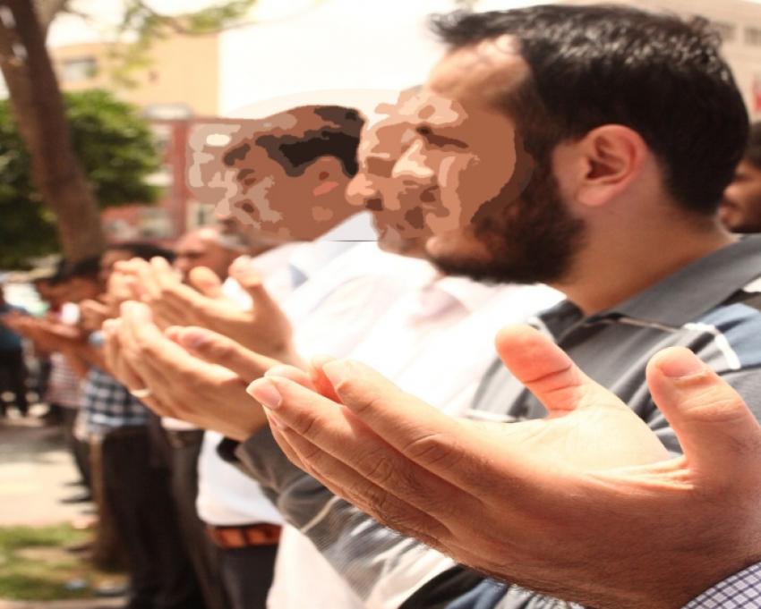 Öldürülen Uygur Türkleri için gıyabi cenaze namazı