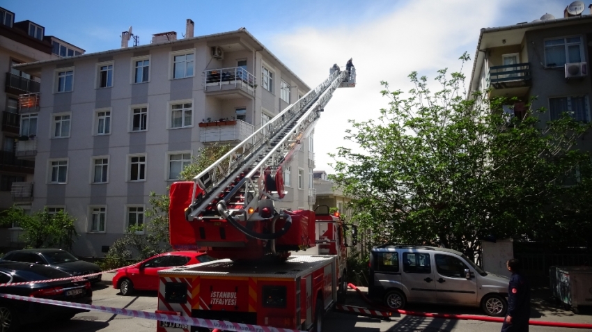 Maltepe’de 5 katlı binada yangın paniği