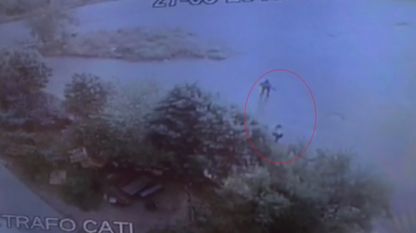 Esenyurt’ta 2 kadına yönelik silahlı saldırı kamerada
