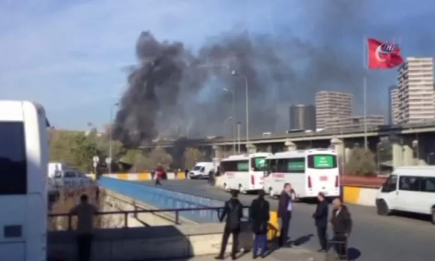 Otogar girişinde otobüste yangın