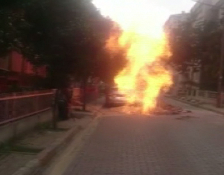 İstanbul'da doğalgaz borusu patladı!