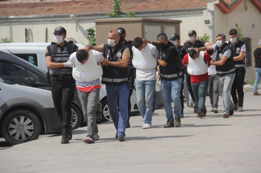 Sokak çeteleri çatıştı 1 kişi öldü, 5 kişi tutuklandı