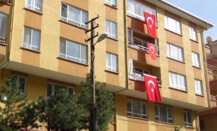 Yarbay Ejdar’ın Ankara’daki evinde yas
