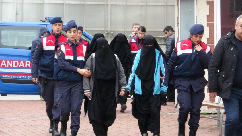 DEAŞ'lı 4 kadın yakalandı