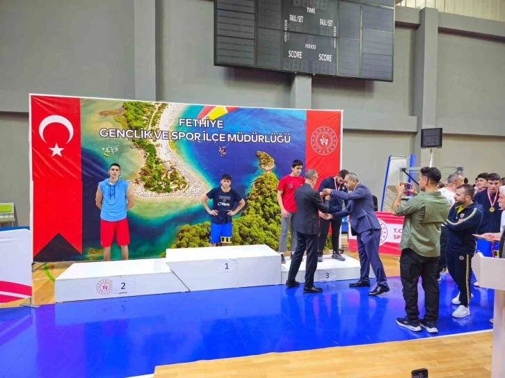 Demir yumruk Muhammet Türkiye üçüncüsü oldu
