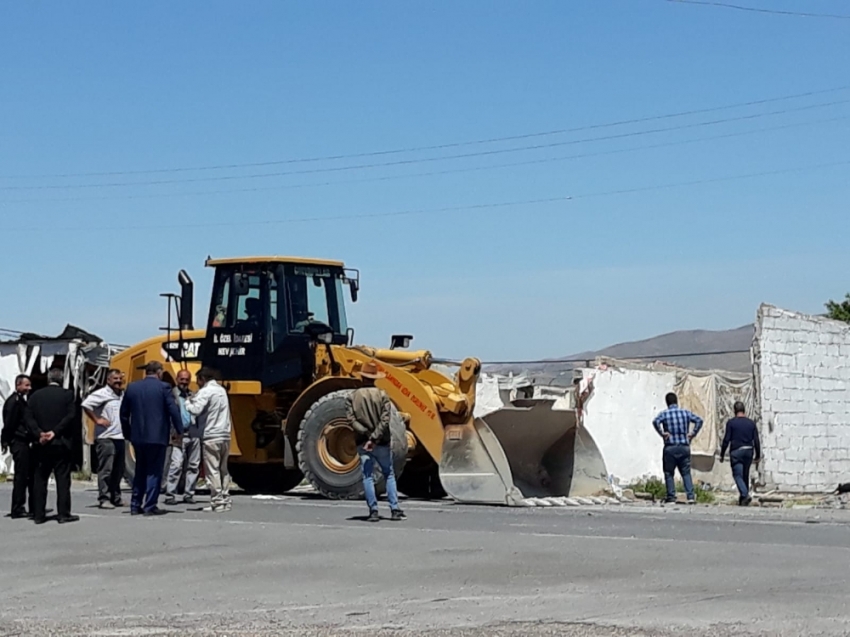 Kapadokya’da 40 kaçak yapı daha yıkıldı