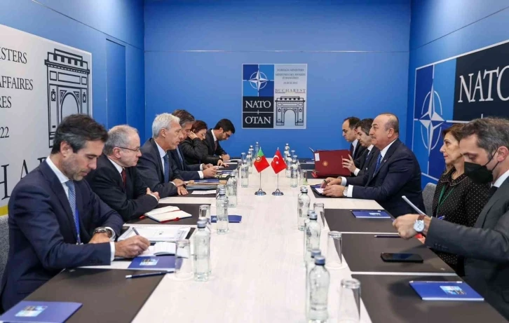 Çavuşoğlu, Portekiz Dışişleri Bakanı Cravinho ile görüştü