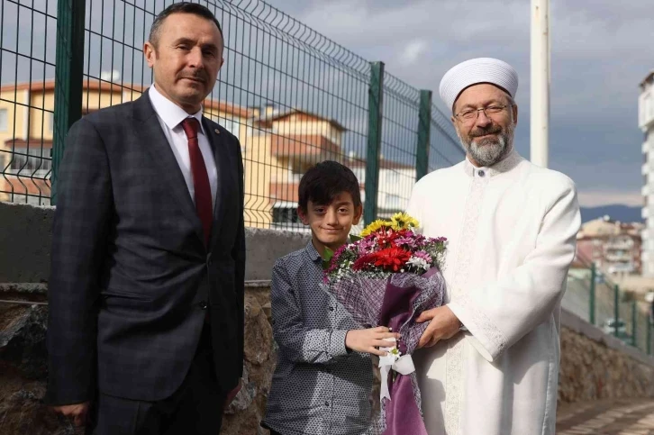 Diyanet İşleri Başkanı Erbaş, Tokat’ta Molla Hüsrev Kur’an Kursu’nu ziyaret etti
