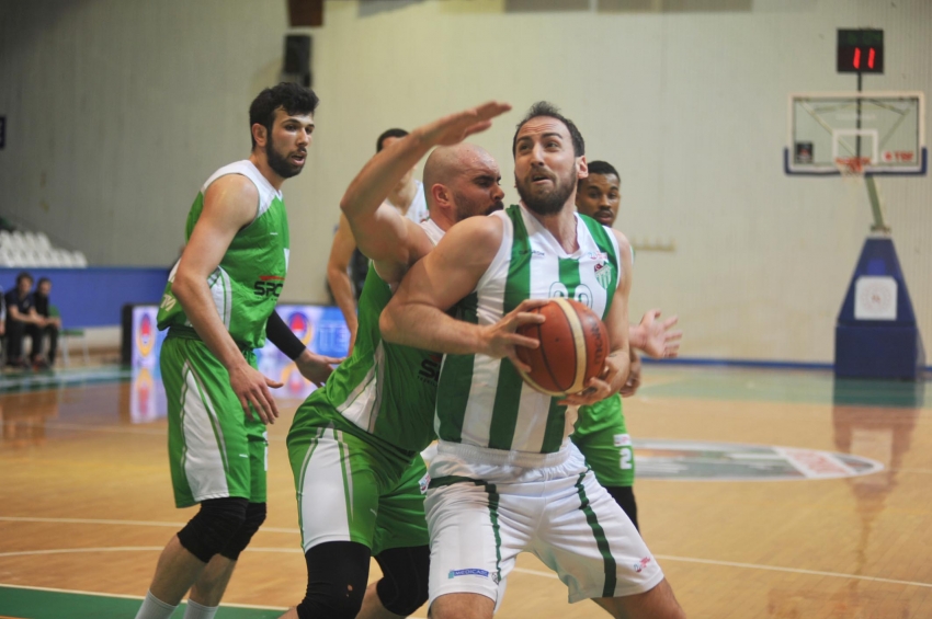 Bursaspor Basketbol 95-71 Artvin Belediyespor