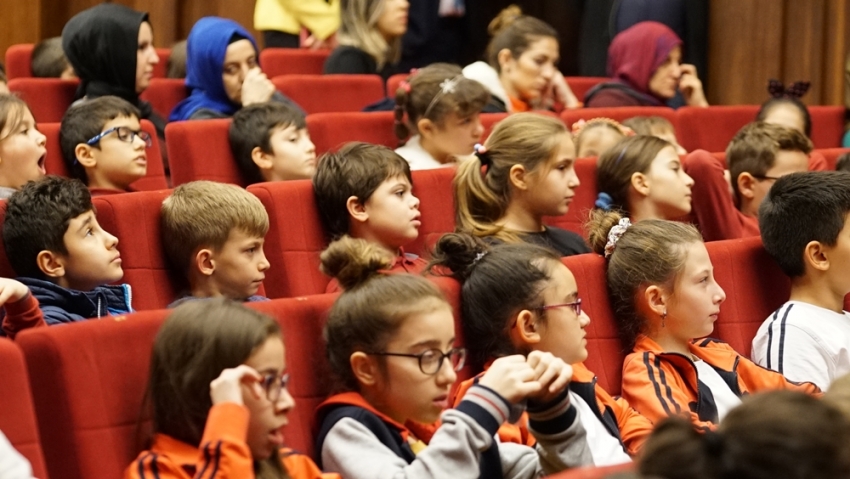 Bursa’da Gölge Oyunları Festival heyecanı sürüyor