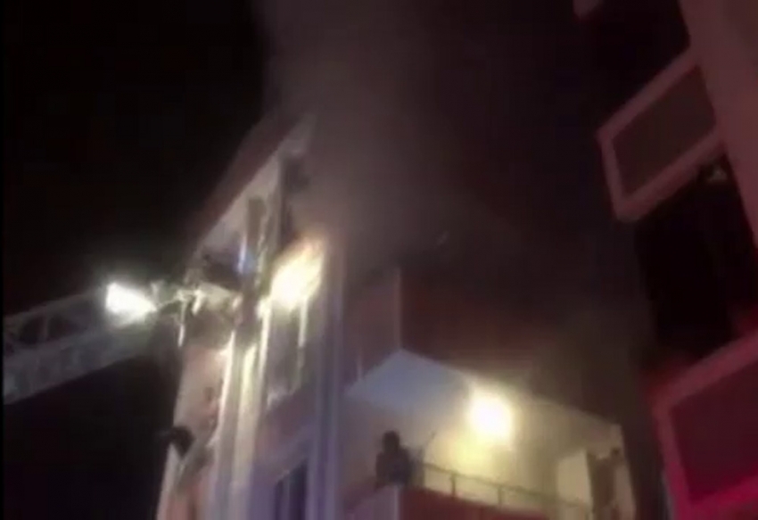 İstanbul’da korkutan yangın: Bina sakinleri mahsur kaldı