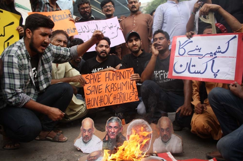 Pakistan’ın Muhafazakar Partisi’nden Hindistan karşıtı protesto