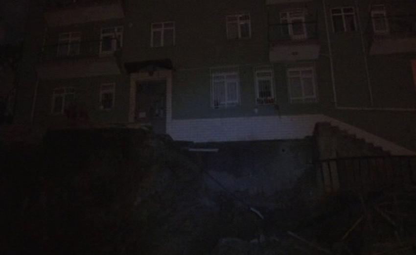 Ankara'da istinat duvarı çöktü, doğalgaz borusu patladı