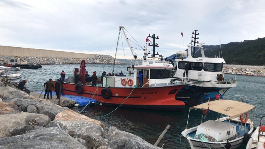 Sinop’ta tekne battı: 1 ölü, 1 kayıp