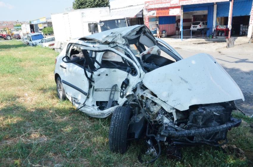 Turist taşıyan midibüs kaza yaptı! 16 yaralı