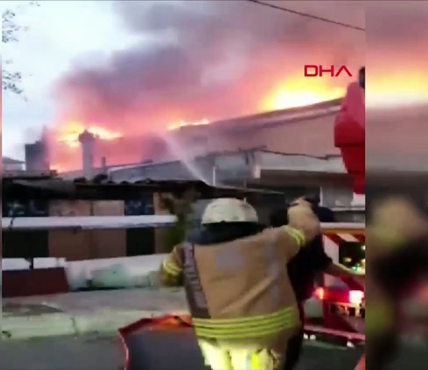İstanbul'da korkutan yangın! Büyük çapta hasar oluştu