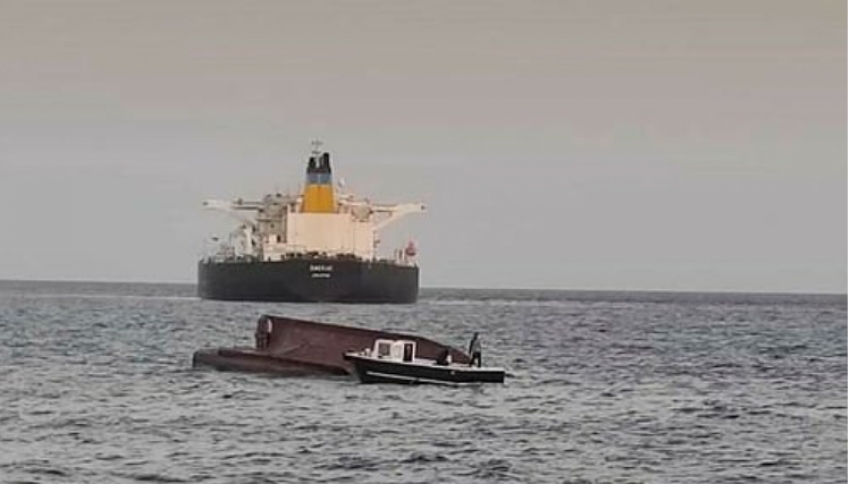 Yunan tankeri balıkçı teknesine çarptı!