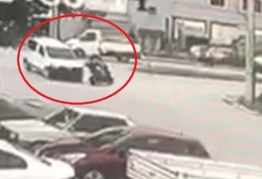 Bursa'da araçla çarpışan motosikletin sürücüsü yaralandı