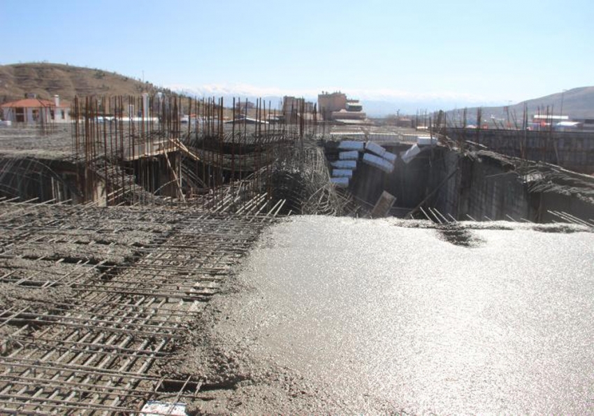 Elazığ’da inşaatta göçük: 3 yaralı