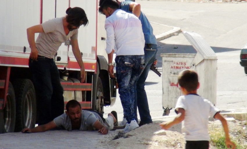 Gaziantep’te el bombalı saldırgan paniği