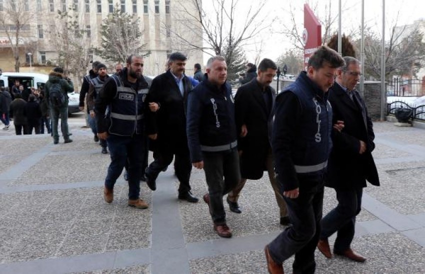 Erzurum'da 'paralel yapı' operasyonu: 11 tutuklama