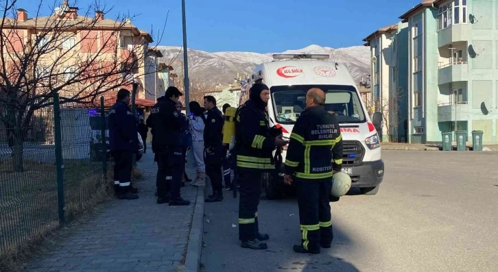 Erzincan’daki ev yangınında 1 kişi dumandan etkilendi

