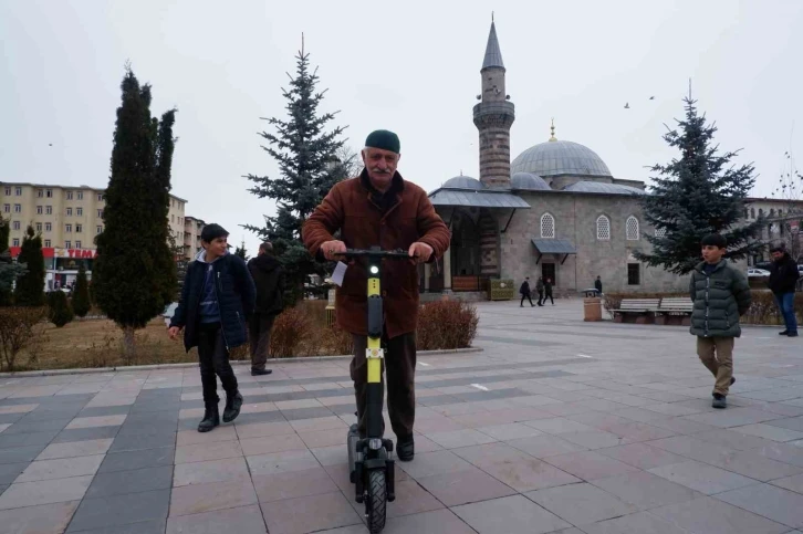 Erzurum’da scooterlar yollara çıktı, ihtiyarlar scooterı sevdi
