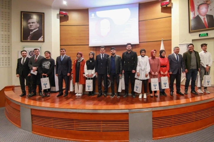 Erzurum kitap akademisi mezunlarını veriyor
