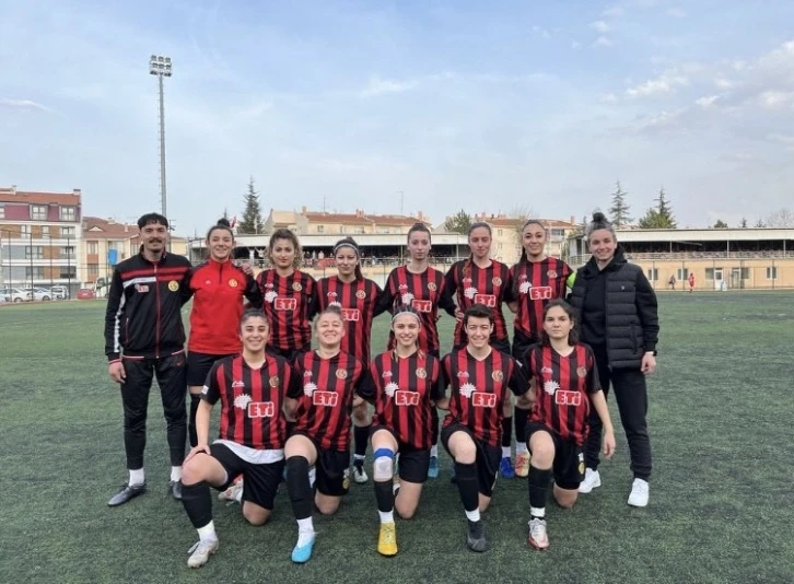 Eskişehirspor Kadınlar 3. Lig’de galibiyetle başladı
