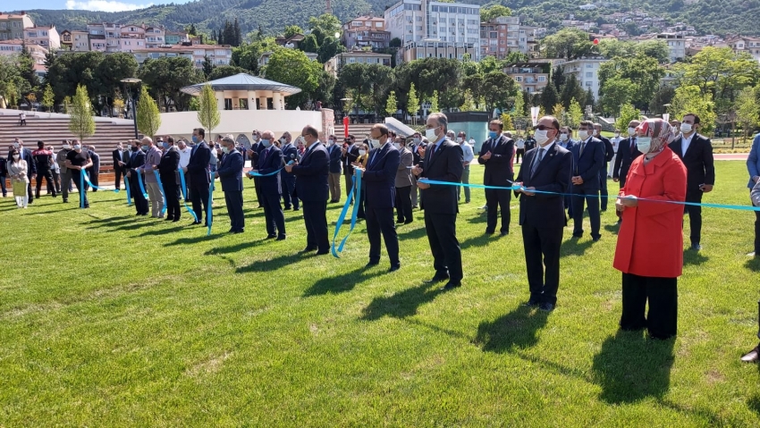 Cumhurbaşkanı Erdoğan Bursa Millet Bahçesi'ni açtı