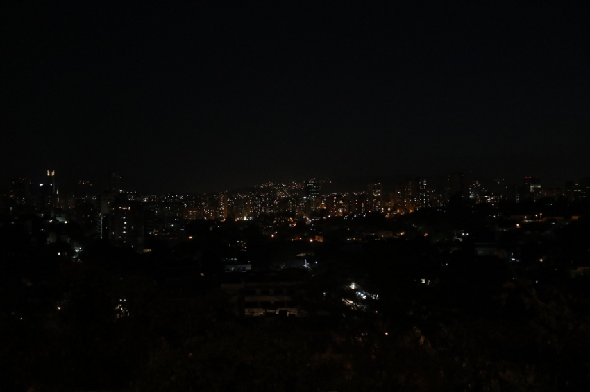 Venezuela 100 saatten fazladır elektriksiz