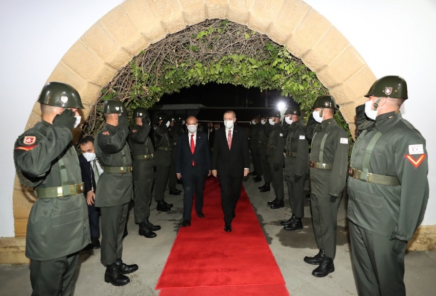 Erdoğan, Tatar'la bir araya geldi