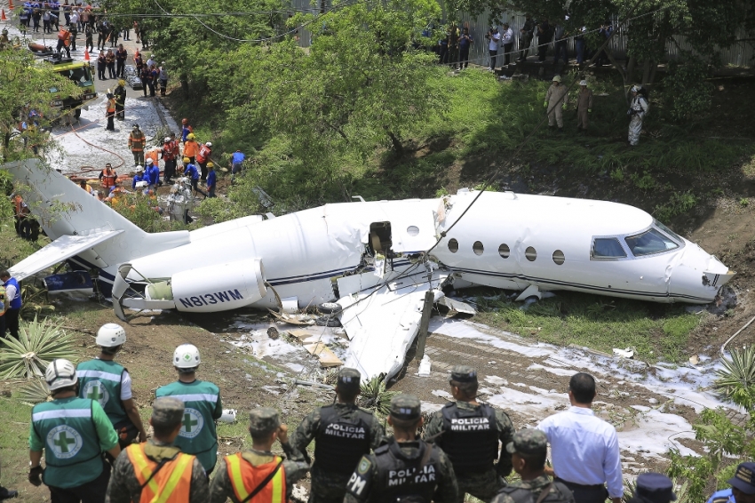 Honduras’ta uçakdüştü: 6 yaralı