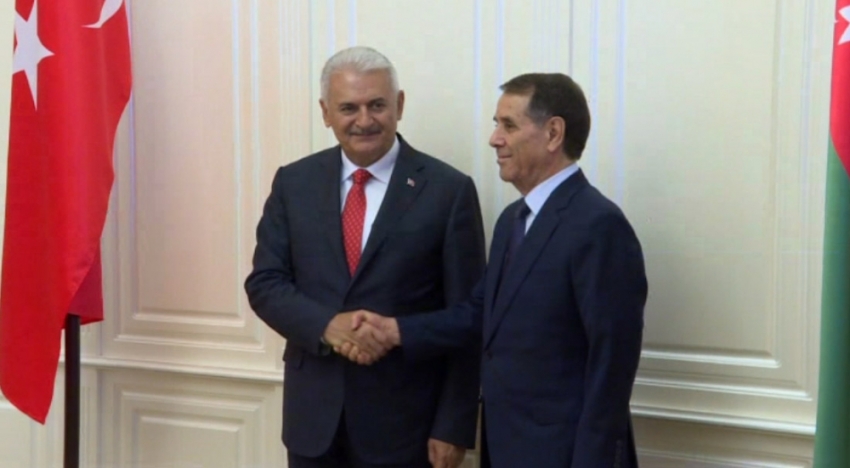 Yıldırım, Azerbaycan Başbakanı Memmedov ile görüştü