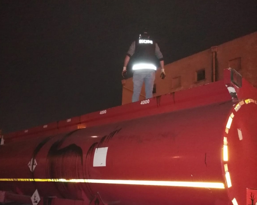 İzmir’de kaçak akaryakıt operasyonu: 18 bin litre kaçak akaryakıt ele geçildi