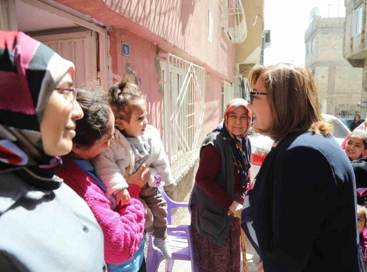 Fatma Şahin, 8 Şubat Mahallesi’ni ziyaret etti
