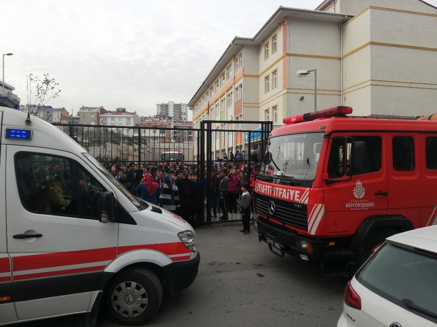İstanbul’da ortaokulda yangın paniği