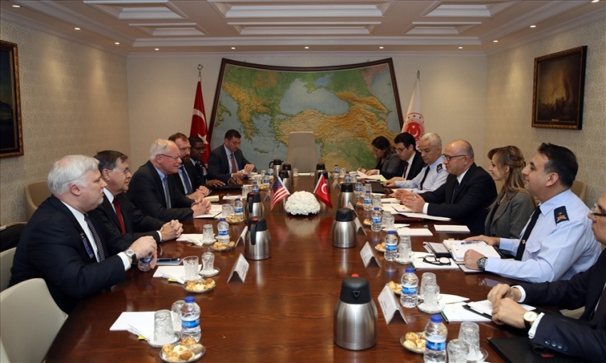 Milli Savunma Bakan Yardımcısı Karaosmanoğlu ve Jeffrey görüşmesi