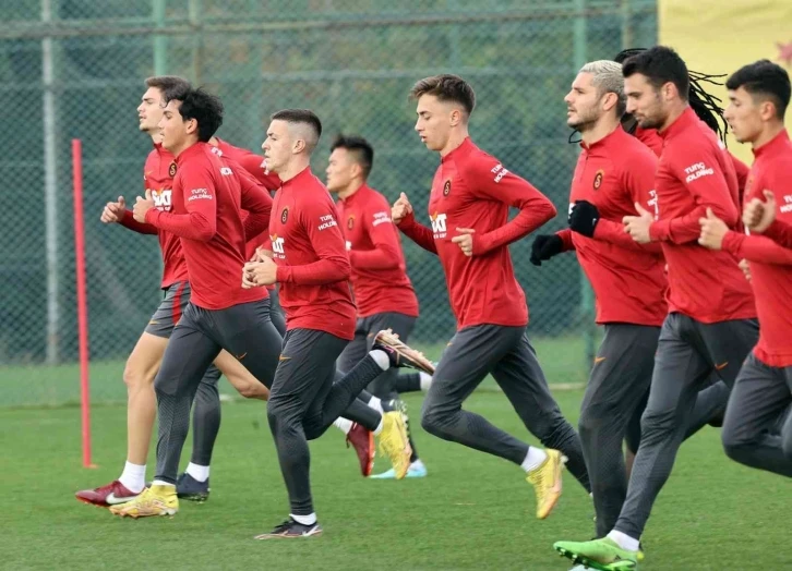 Galatasaray Antalya'da 2 hazırlık amçı oynacak!