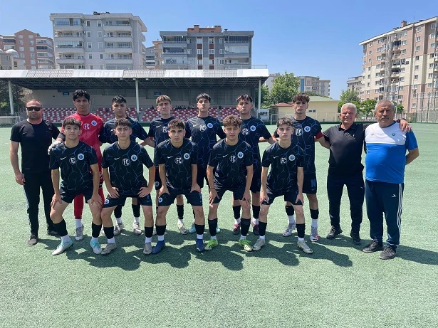 Gemlik Belediyespor U-17 Elit Lig'de şampiyon!