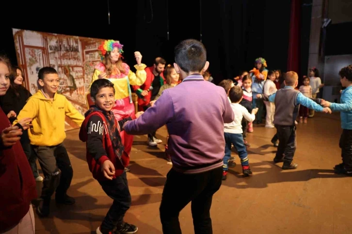 Gölbaşı Belediyesinden çocuklar ve yetişkinler için tiyatro gösterimleri
